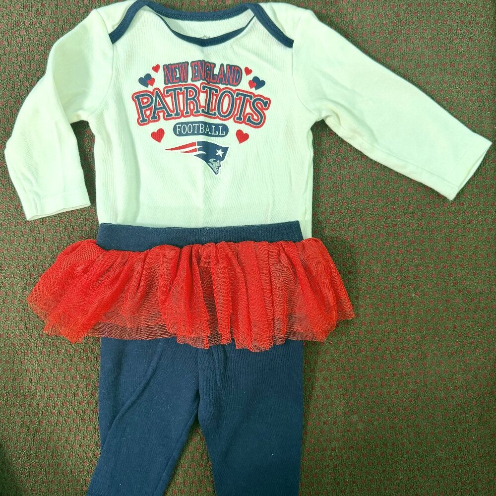 NFL New England Patriots Girls 6-9M Bodysuit + Tutu Pants Set Football Baby